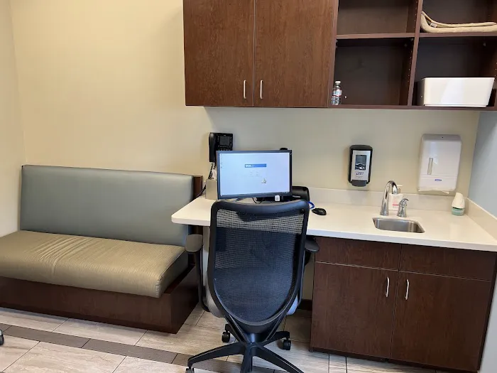 VCA West Coast Specialty and Emergency Animal Hospital Picture 2