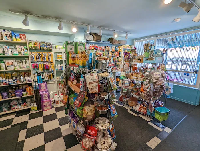 Fairmount Pet Shoppe Picture 2