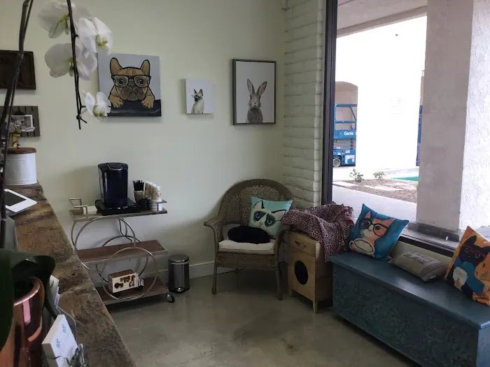 Camino Veterinary Hospital Picture 1