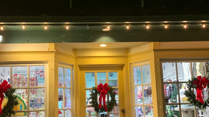 Woof Woof Barkery & Pet Boutique Picture 10
