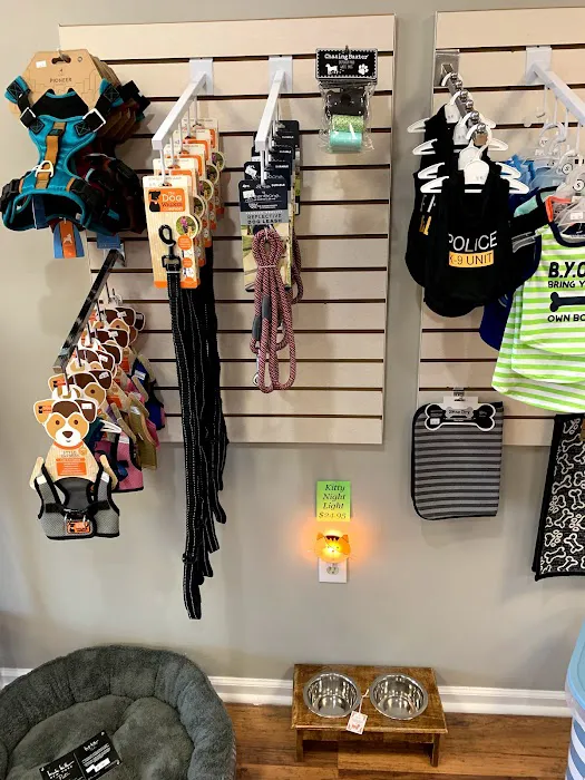 Woof Woof Barkery & Pet Boutique Picture 2