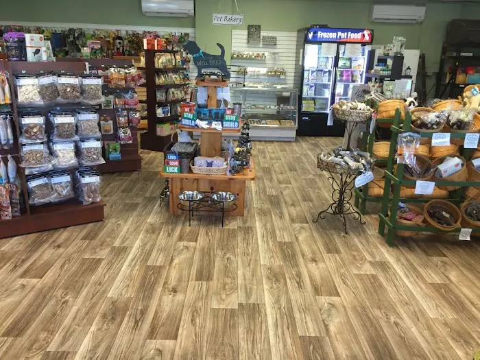 Well Bred - The Healthy Pet Marketplace & DOG GROOMERS Picture 9