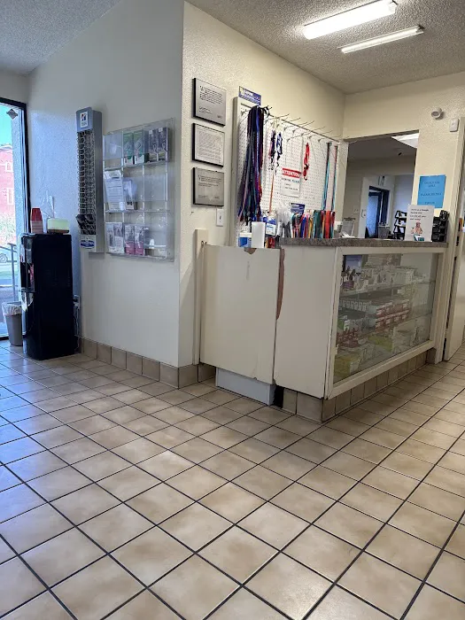 Loma Linda Animal Hospital Picture 2