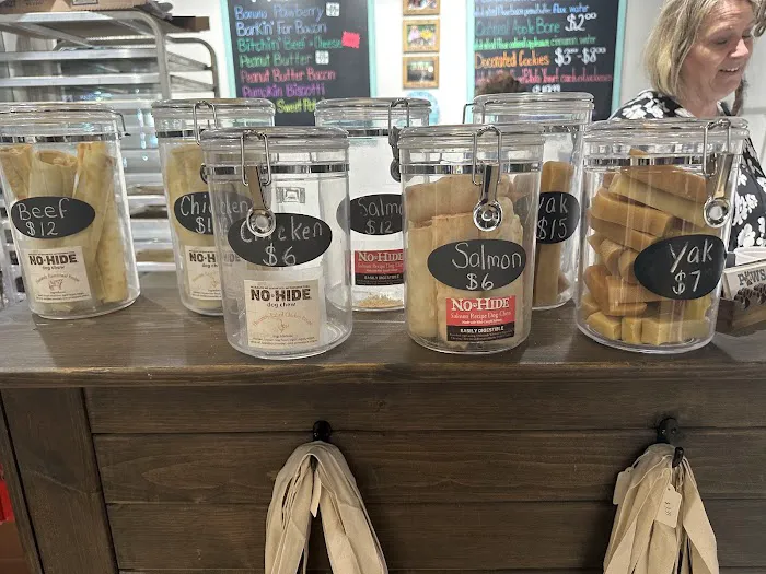 Paws Barkery and Boutique Picture 1