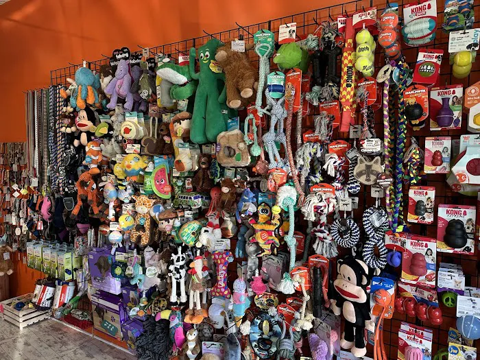 L&B Healthy Pet Markets Picture 8
