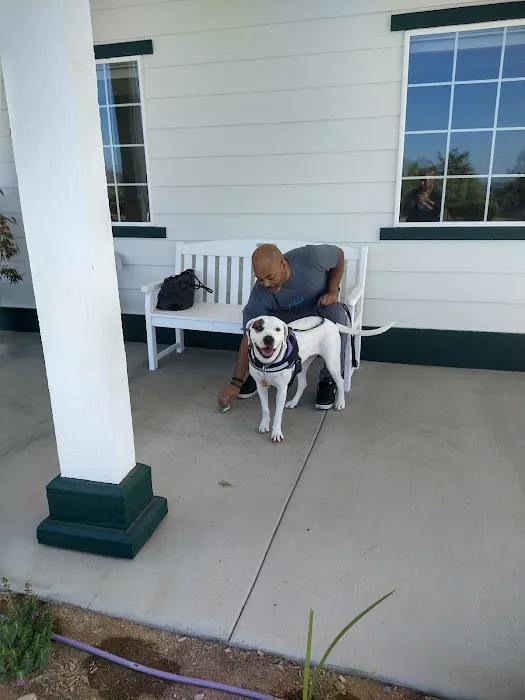 Clinton Keith Veterinary Hospital Picture 1