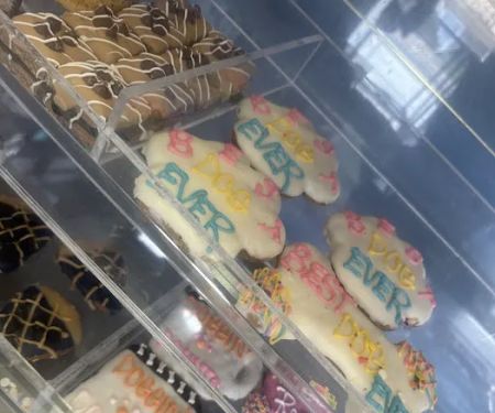 Roxanne’s Gourmet Pet Bakery