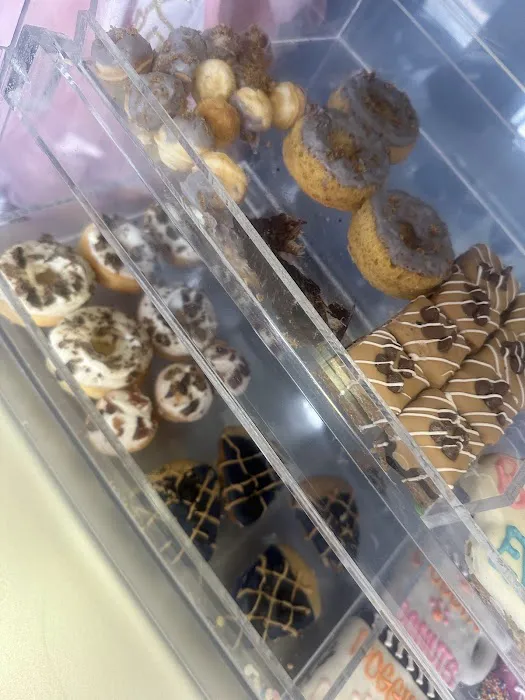 Roxanne’s Gourmet Pet Bakery Picture 6