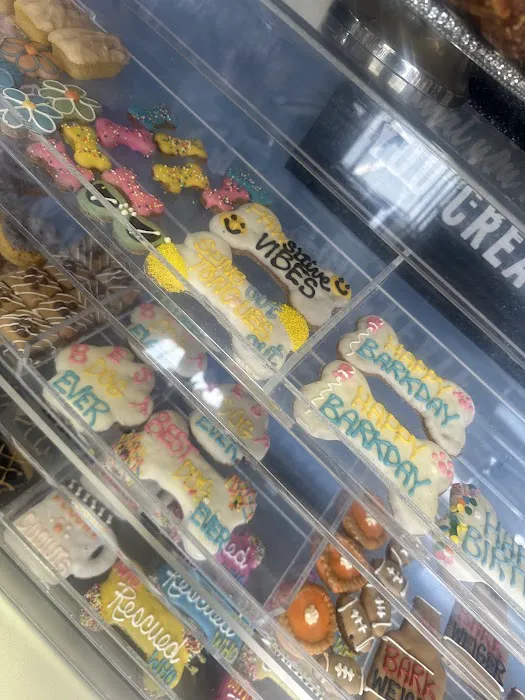 Roxanne’s Gourmet Pet Bakery Picture 7
