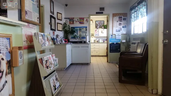 West Foothill Animal Hospital Picture 5