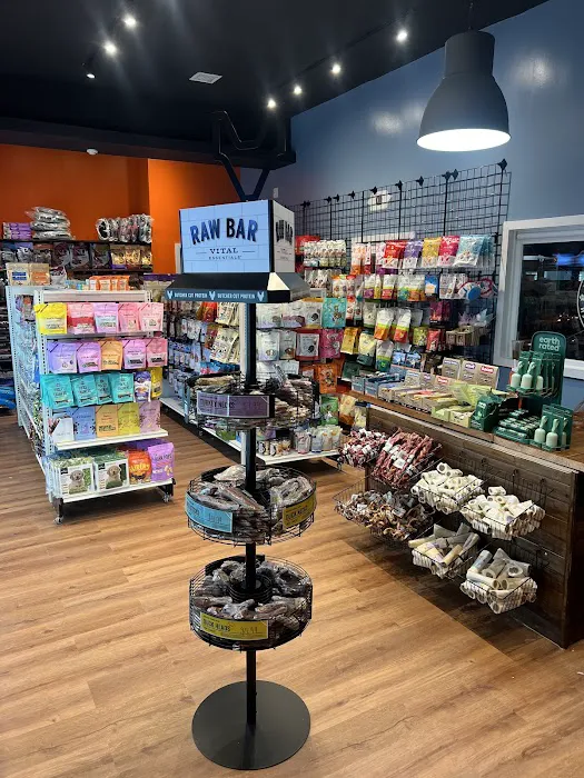 L&B Healthy Pet Markets Picture 4