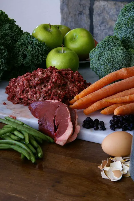 Paul's Custom Pet Food Kitchen + Market Picture 8