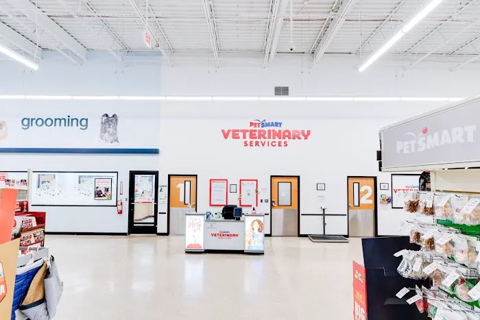 PetSmart Veterinary Services - Commack Picture 1