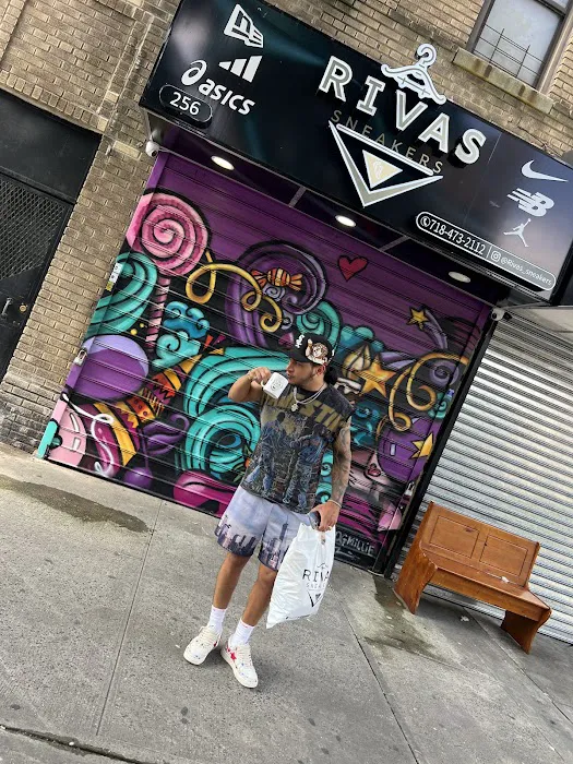 Rivas_Sneakers Picture 2