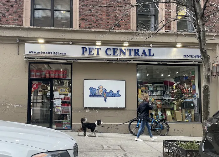Pet Central 76th Street Picture 1