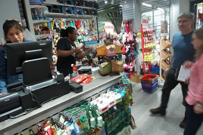 The Pet Market Picture 3