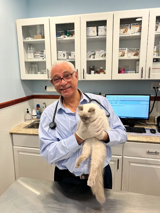 Francis Animal Clinic- Queens Picture 6