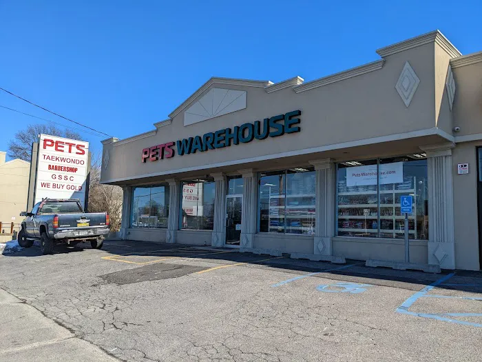 Pets Warehouse Picture 2