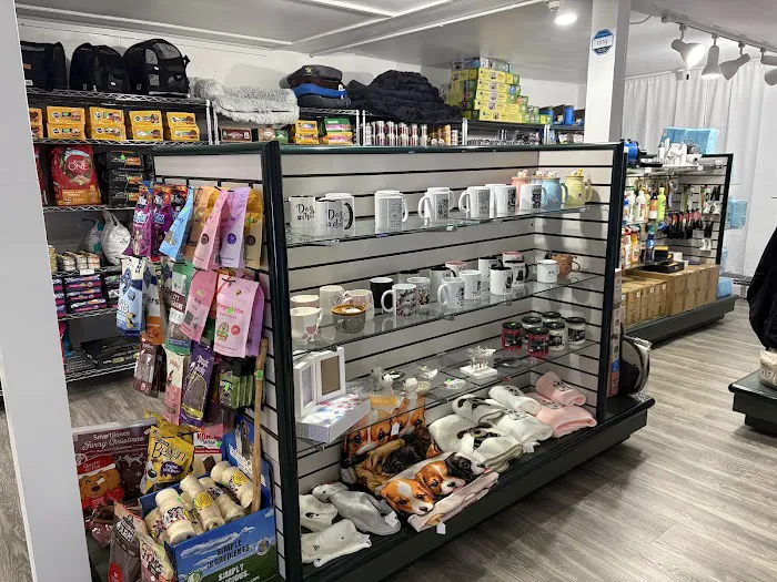Avila Pet Store Picture 1