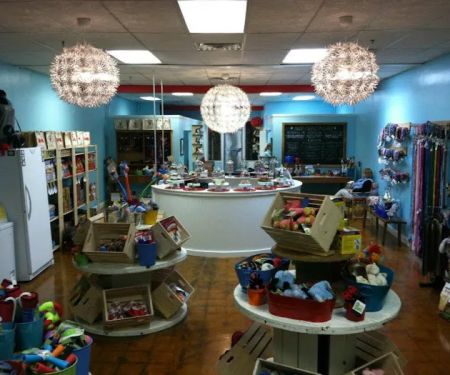 Hot Diggity Dog Wash & Boutique