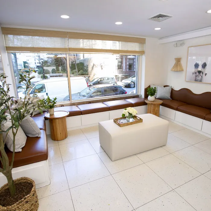 Lincoln Square Veterinary Hospital Picture 8