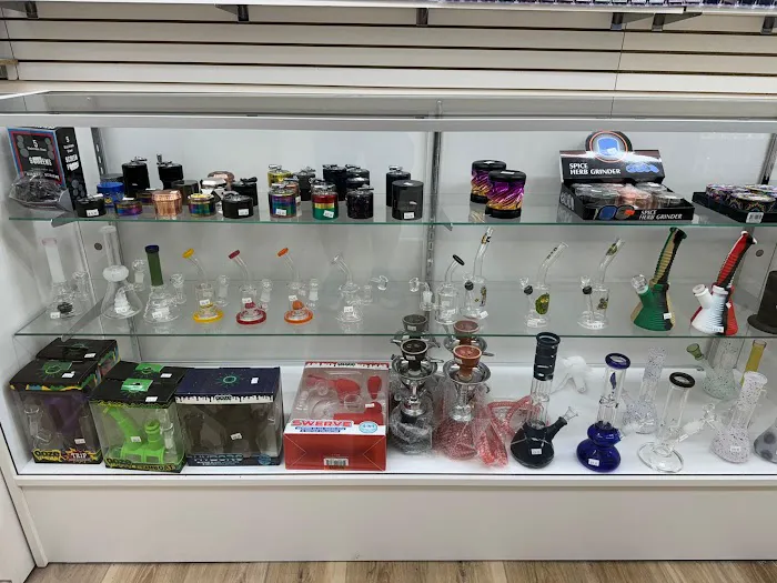 Main Street Tobacco Vape and Beer Picture 9