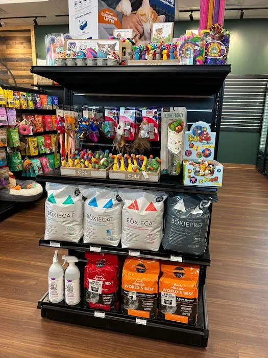 Earthwise Pet Supply & Grooming Spa-White Lake Picture 8