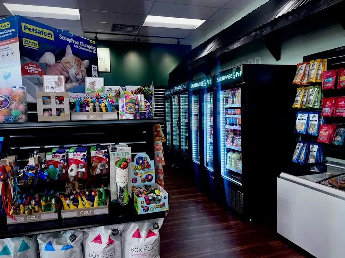 Earthwise Pet Supply & Grooming Spa-White Lake Picture 3