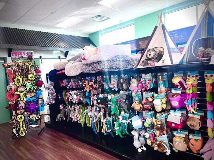 Earthwise Pet Supply & Grooming Spa-White Lake Picture 10