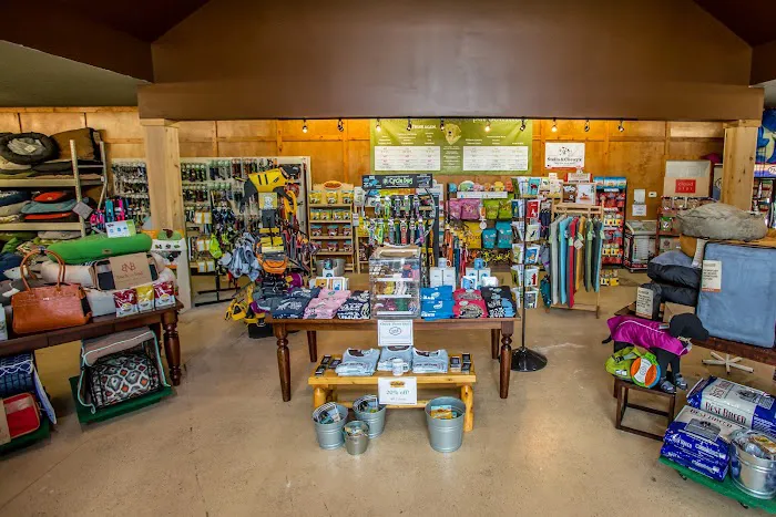 Joey's Pet Outfitters Picture 6