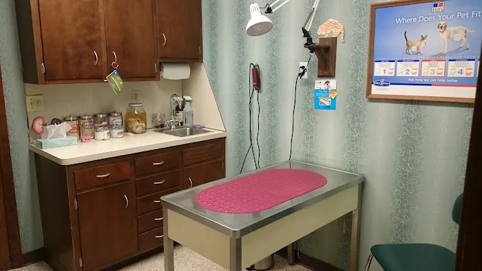Farmington Animal Hospital Picture 9