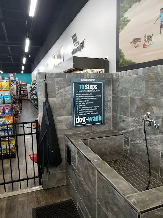 Pet Supermarket Picture 2