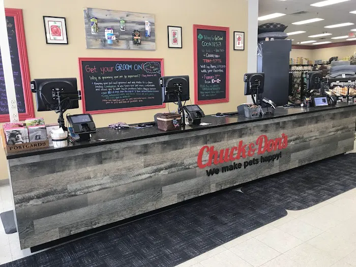 Chuck & Don's Pet Food & Supplies Picture 10