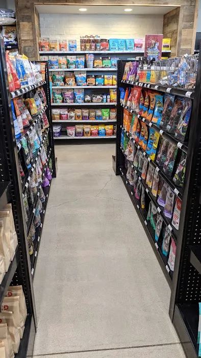 Chuck & Don's Pet Food & Supplies Picture 3