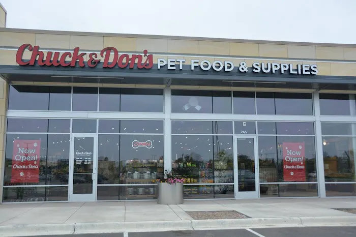 Chuck & Don's Pet Food & Supplies Picture 4