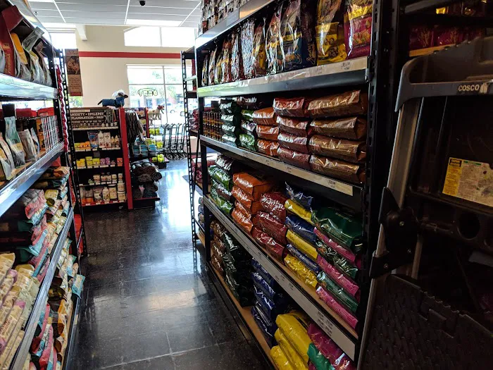 Chuck & Don's Pet Food & Supplies Picture 7