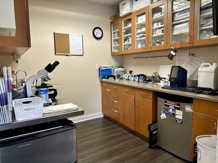 Veterinary Center for Birds & Exotics Picture 8