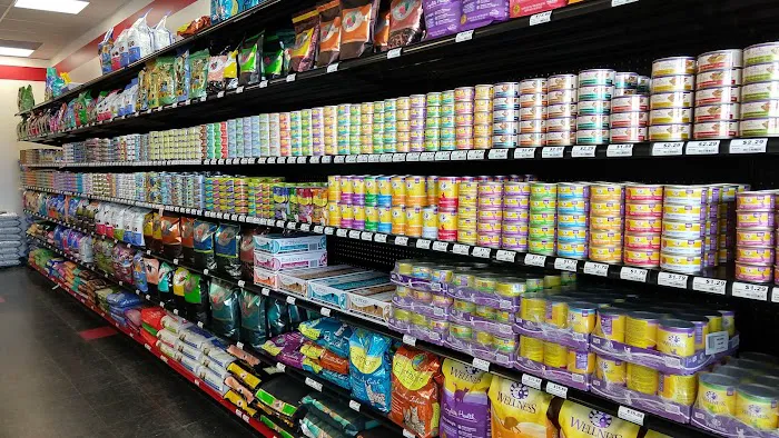 Chuck & Don's Pet Food & Supplies Picture 1