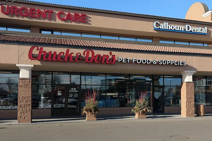 Chuck & Don's Pet Food & Supplies Picture 8