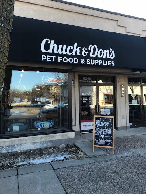 Chuck & Don's Pet Food & Supplies Picture 9