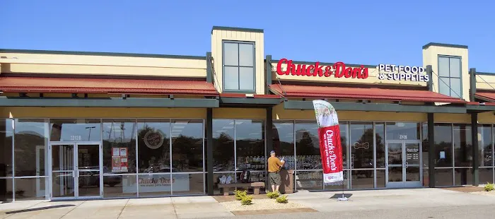 Chuck & Don's Pet Food & Supplies Picture 10