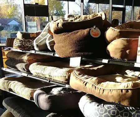 Chuck & Don's Pet Food & Supplies