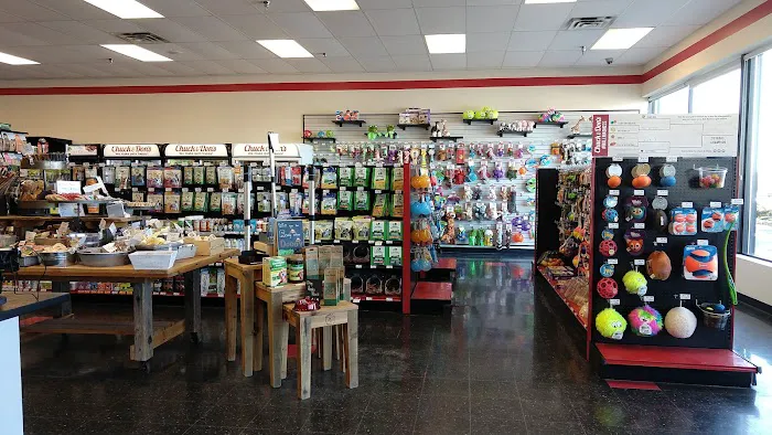 Chuck & Don's Pet Food & Supplies Picture 3