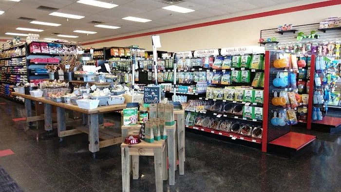 Chuck & Don's Pet Food & Supplies Picture 5