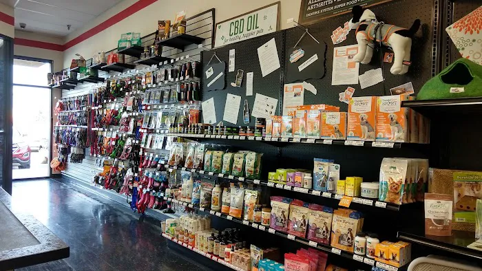 Chuck & Don's Pet Food & Supplies Picture 4