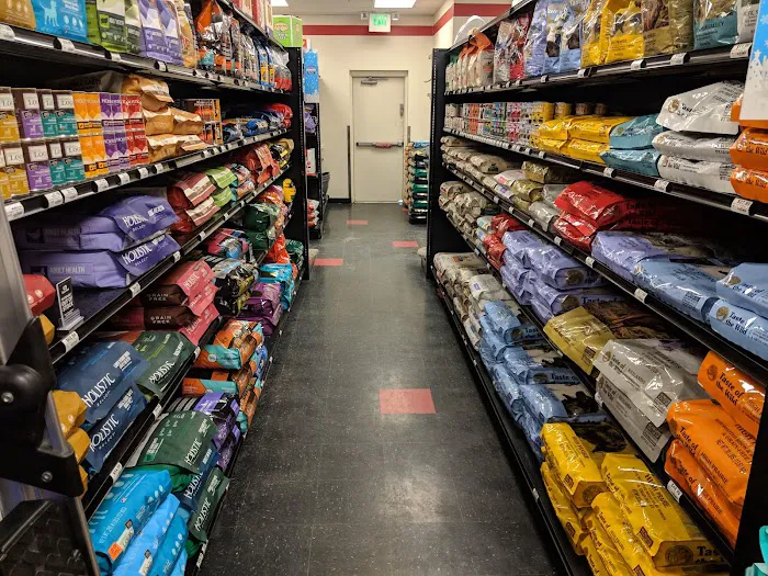 Chuck & Don's Pet Food & Supplies Picture 7