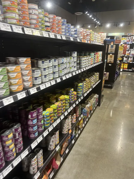 Chuck & Don's Pet Food & Supplies Picture 3