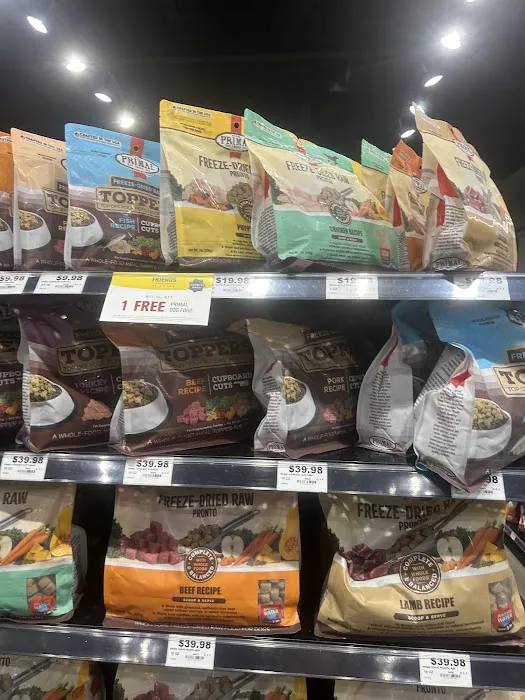 Chuck & Don's Pet Food & Supplies Picture 6