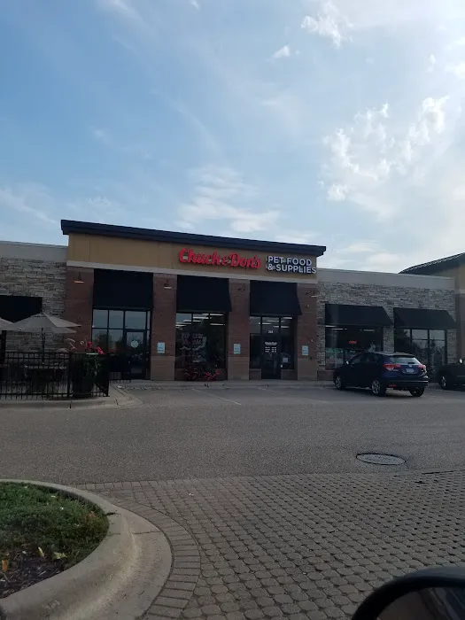 Chuck & Don's Pet Food & Supplies Picture 3