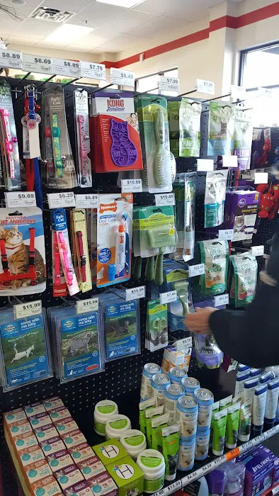 Chuck & Don's Pet Food & Supplies Picture 5